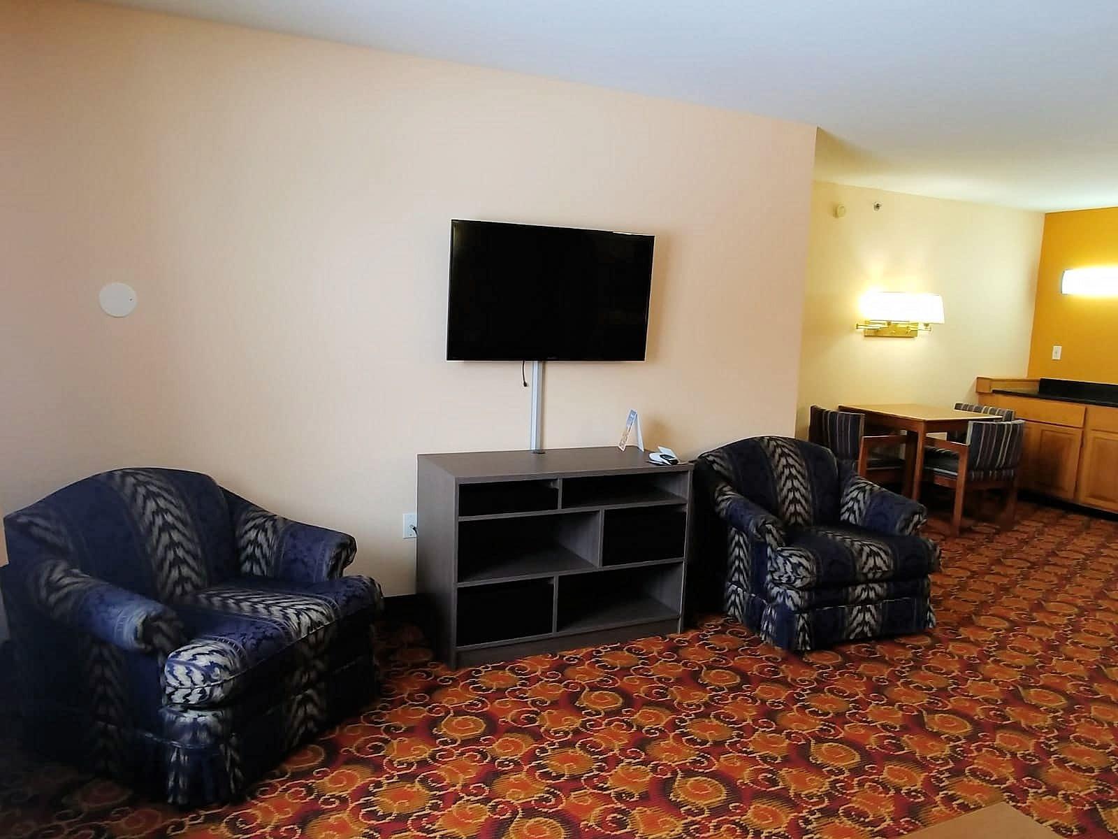 Super 8 by Wyndham Big Rapids Motel Bagian luar foto