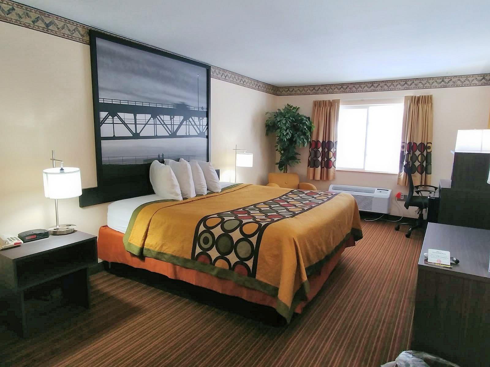 Super 8 by Wyndham Big Rapids Motel Bagian luar foto